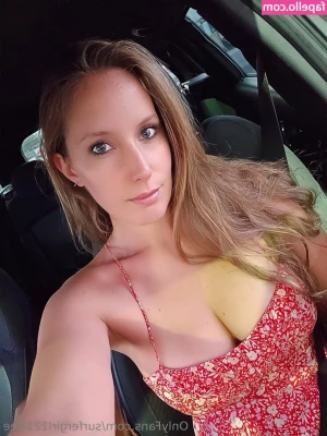 surfergirl121free - Playing with my pussy in doggy