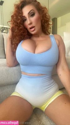 bikinibrittany [ bikinibrittany-10 ] - Do you prefer jeans or leggings?