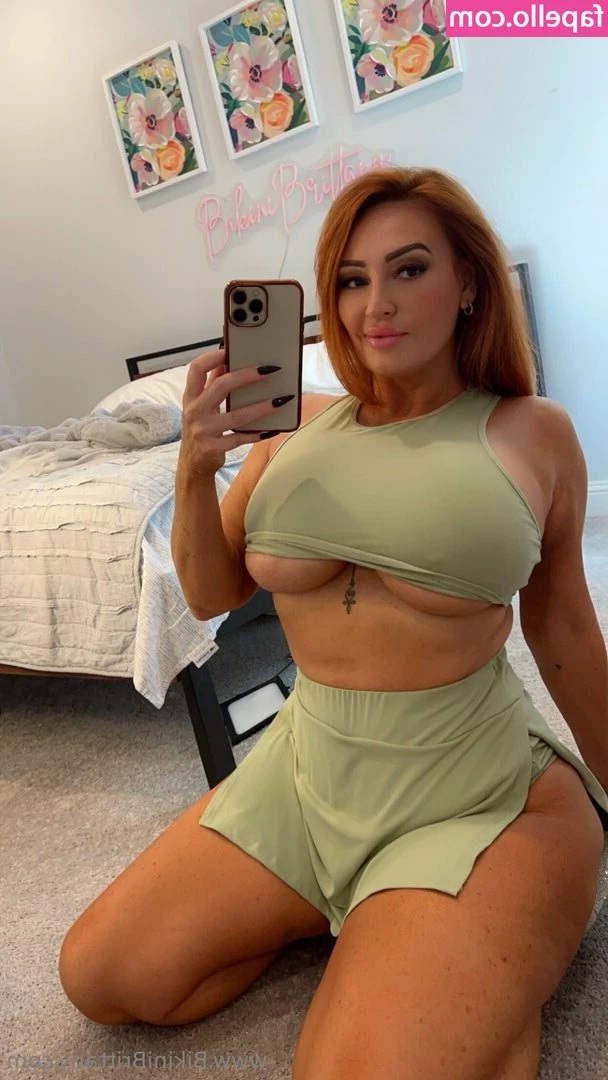 bikinibrittany [ bikinibrittany-10 ] - Gagging on my banana 🍌