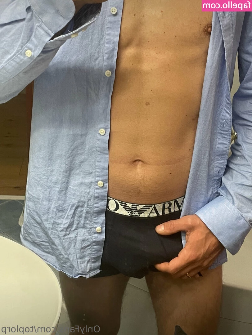 lina86_free [ lina86-free-1 ] - No sleep, up too late with the burbon- I wish I could just fall into