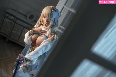 Chunmomo - Want to watch me sit on this toy for you