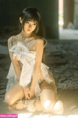 Chunmomo - Can’t beat a relaxing shower with the sunlight shinning on you