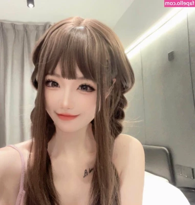 Chunmomo - Worked hard for this booty, now it’s time to show off 😏🍑.