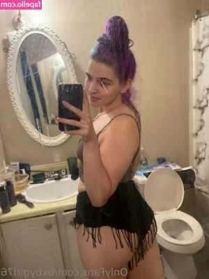 bxbygirl76 - What do you prefer  my pussy or my ass  I like both  And what would