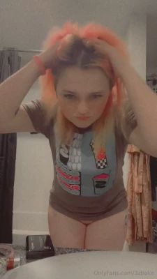 3zbake - I love the feeling of a cream pie inside my hungry cunt xx