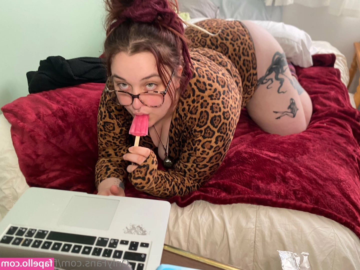 foxxxy.sybil [ foxxxy-sybil ] - I can t express how good this feels