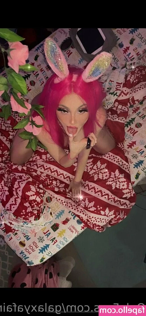 xyadoll - Flaunting my real fat ass for you 🍑💖