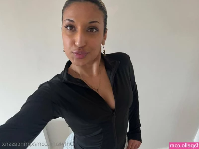 xprincessnx [ xprincessnx-1 ] - Vegas Strip Clip ❣️  Right now I’m moving, and I don’t have