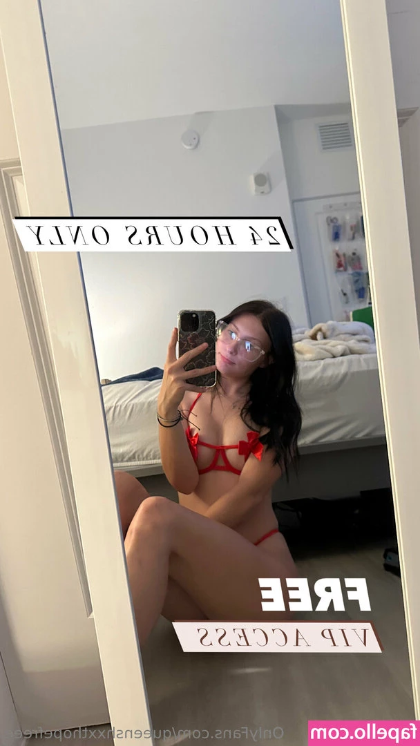queenshxxthopefreee - Grabbing my titties like I just don’t care 🍉