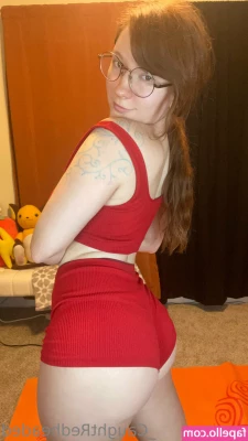 Caught Red Headed [ caught-red-headed ] - does pink suit me?