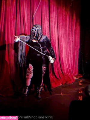 darlingduskwood - There’s something delicious about being bad…🥵🥵