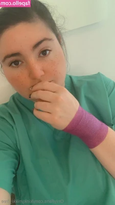 kinkynikki_free [ kinkynikki-free ] - Would you love to be in the middle of us