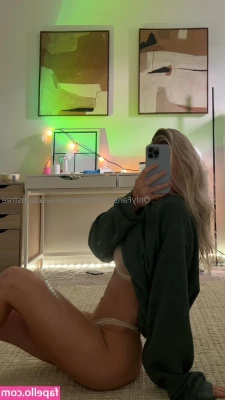 vanessaraeadamsfree - Hadn t cum in over 2 days   Look how thick and creamy my load is