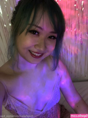 melissa_cho_chang_free [ melissa-cho-chang-free ] - can i straddle u like this? 😋