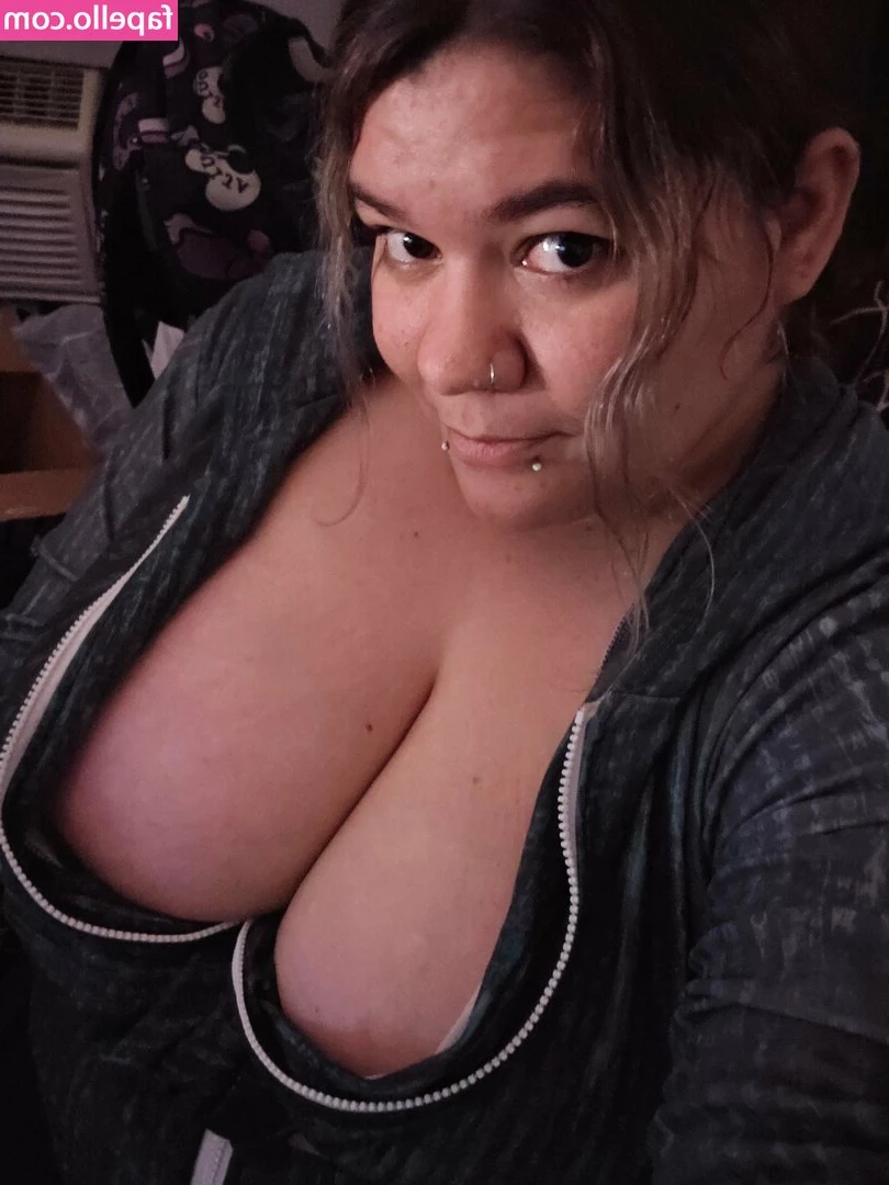 wickedwitchofwinter - Not a nude but still hot   I always do these looks and forget to take