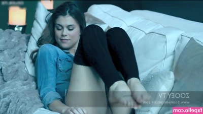 Lindsey Shaw [ lindsey-shaw ] - The face of the boobs you love x