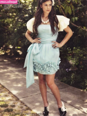 Lindsey Shaw [ lindsey-shaw ] - Hey my loves hope you like me in pink