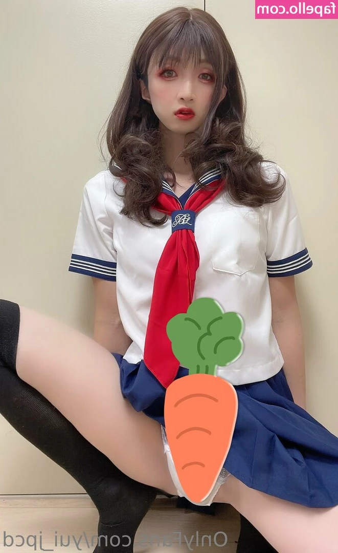 yui_jpcd [ yui-jpcd ] - I wish you'd lick them clean for me...
