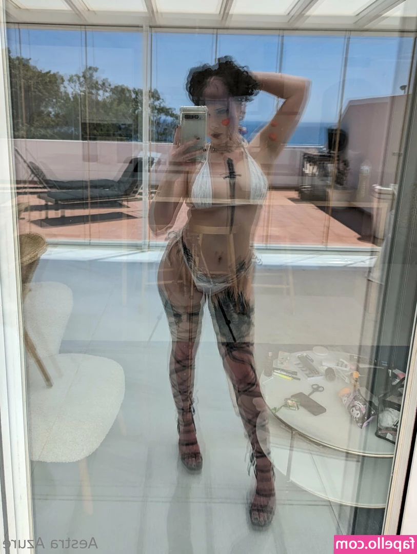 aestraazure - Do we like watching me fuck myself in fishnets? :3