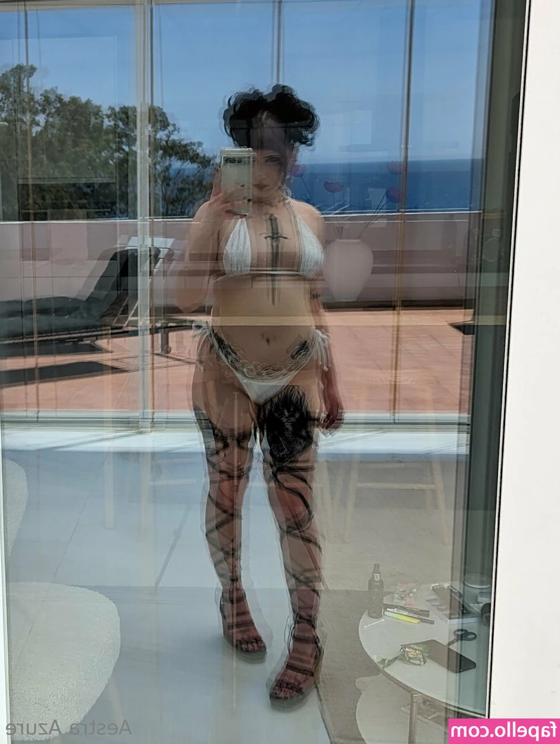 aestraazure - Fetish video for a fan - taking a shower with yellow dish gloves and