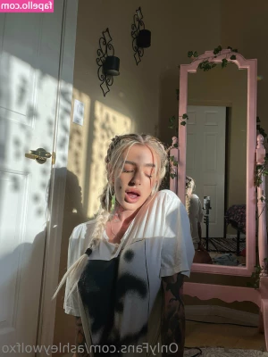 ashleywolfxo - Bora de Boa tarde