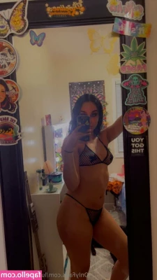 lunamamacitaa - Enjoy some cleavage...