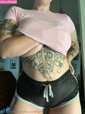 caitlinzielinski - Tomorrow is treat day for my VIPS. Interested in becoming a VIP...Dm