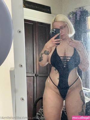 caitlinzielinski - Wanna bend me over the counter