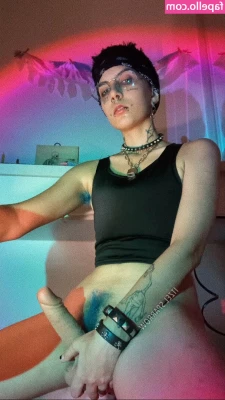 itzel2002free - Like and leave your tips   it s Christmas