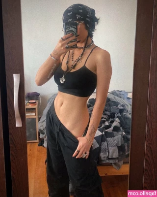 itzel2002free - Im so Horny in the holidays