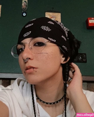itzel2002free - les gustaría que me le monte encima?🙈 voy a tener más videos
