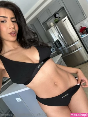 freeroxiesinner - Happy  amp  Naughty Thoughts Your Way