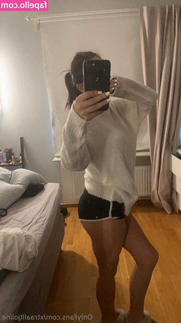 xtraalltjoline - Just a little peek