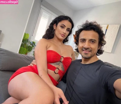 niksindian - lubing up my giant tits for you