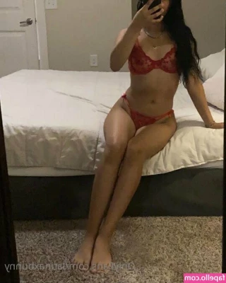 latinaxbunny - Quiet night in with the girls