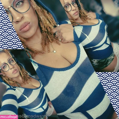 harmonistrawberry - Pussy toy play SEXY Talk FEET JOI Fetish content plus getting naked