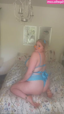 sunshinefree - Going live in 20 minutes    Turnt up Tuesdays  Feel free to tip me if