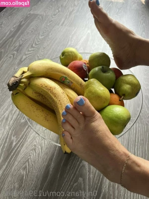 foot-mistress-miss-b - Mollie maid cumming clean   cumming hard   full  length video