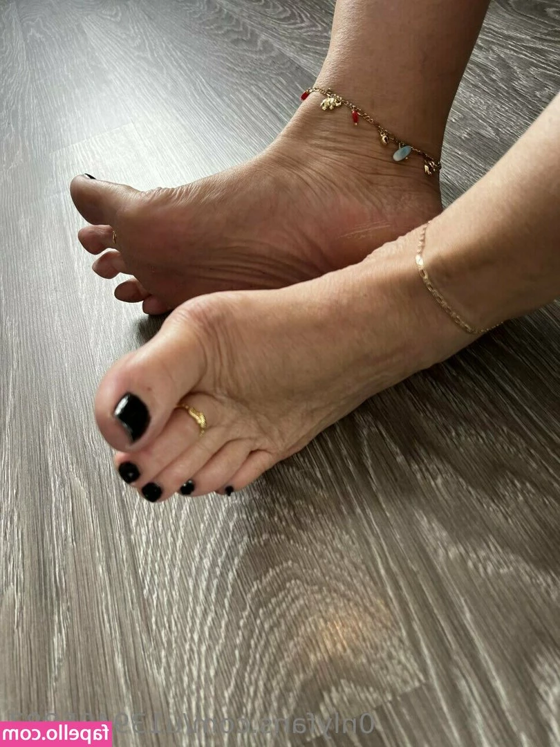 foot-mistress-miss-b - Would you bend me over this sink and fuck me