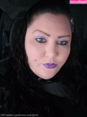 sexy_ssbbw1981 [ sexy-ssbbw1981 ] - It s snowing outside  these socks are keeping me warm