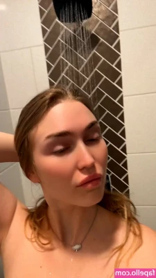 Ashton Birdie [ ashton-birdie-1 ] - While my discord decides my outfit for stream, I'm nekkid in boots