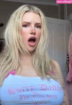 lottiemossof - still thinking about the way you d look watching me stroke it