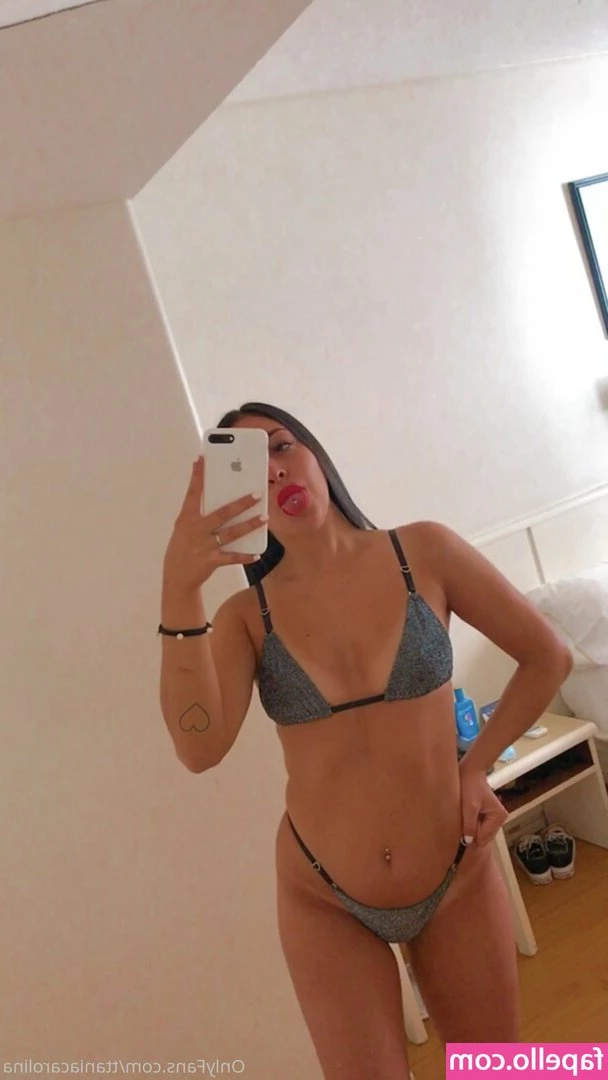 ccarito22 - Tight dress 🤤