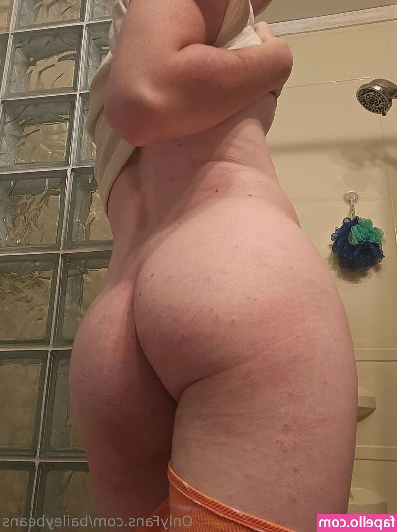 baileybeans - Ready to get spanked 😈 Who wants to me the one to leave a