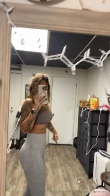 d_inthewilderness [ d-inthewilderness ] - How badly do you guys want me to send you the full video? 😈😋