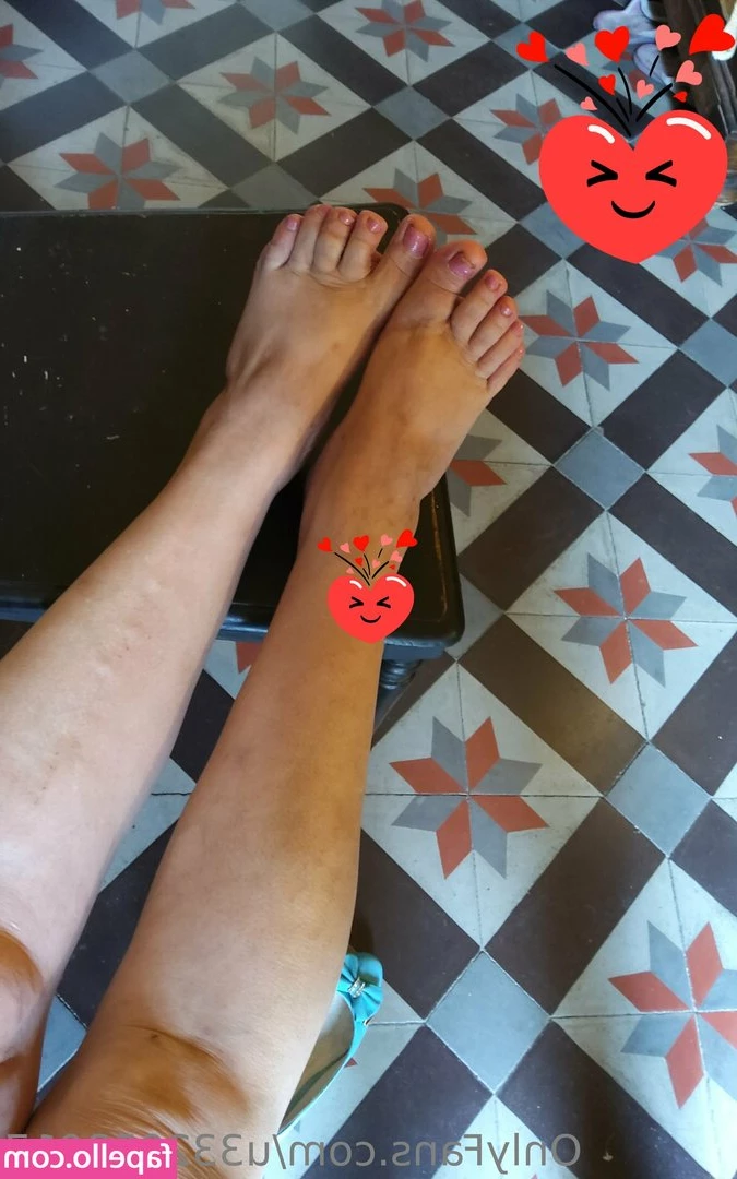 tettona79 - Feet Friday  Who likes footjobs