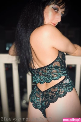 skylaa19 - What do you think you d find if you spread my legs