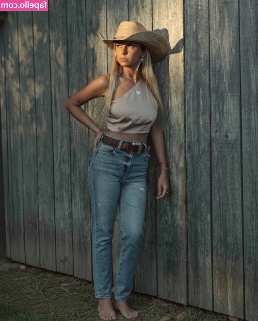 Hailey Welch [ hailey-welch ] - Full version in your dms babes 🥰