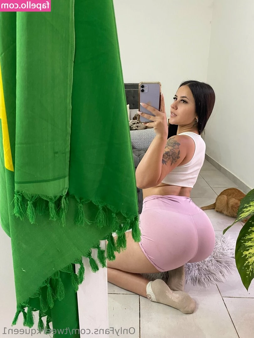 tweerkqueen1 - Who’s ready for me to post this new sexy ass video?