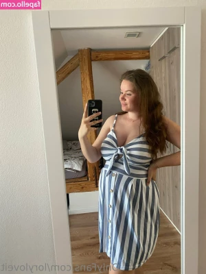 loryloveit - hiiii i wanna do some sexting sessions tonight   10 for 15 mins   hmu